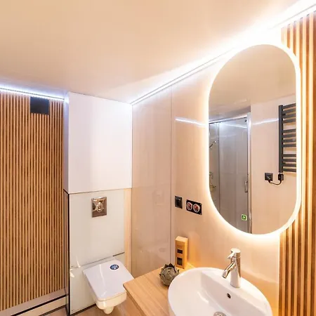 Na Wodzie La Mare Houseboats Bromberg