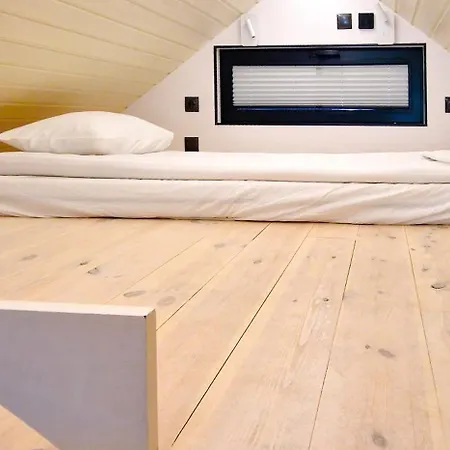 Na Wodzie La Mare Houseboats