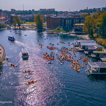 Na Wodzie La Mare Houseboats *