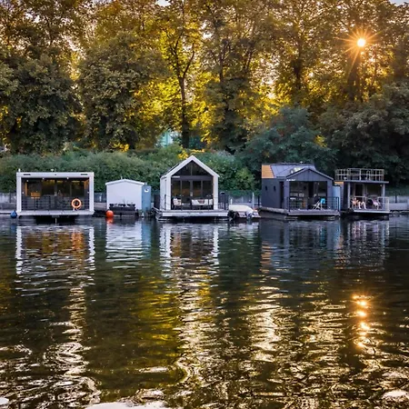 Na Wodzie La Mare Houseboats Bromberg