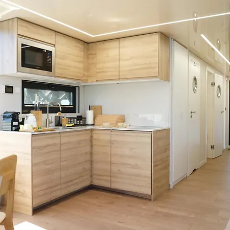 Na Wodzie La Mare Houseboats * Bromberg