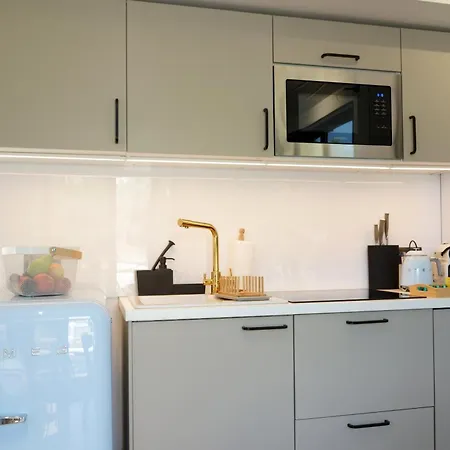 Na Wodzie La Mare Houseboats Apartment