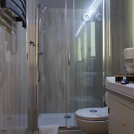 Na Wodzie La Mare Houseboats Apartment