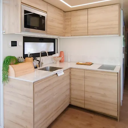 Na Wodzie La Mare Houseboats Bromberg