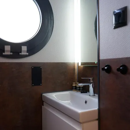 Na Wodzie La Mare Houseboats Apartment