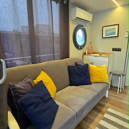 Na Wodzie La Mare Houseboats