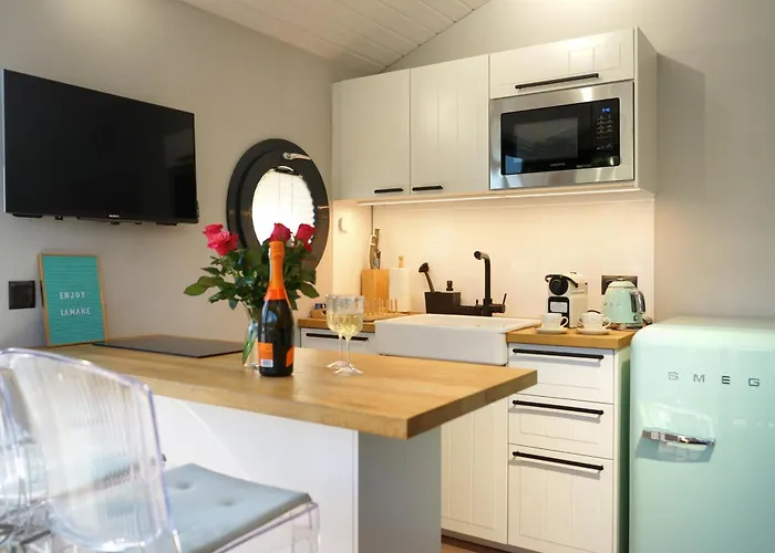 Na Wodzie La Mare Houseboats Lägenhet *